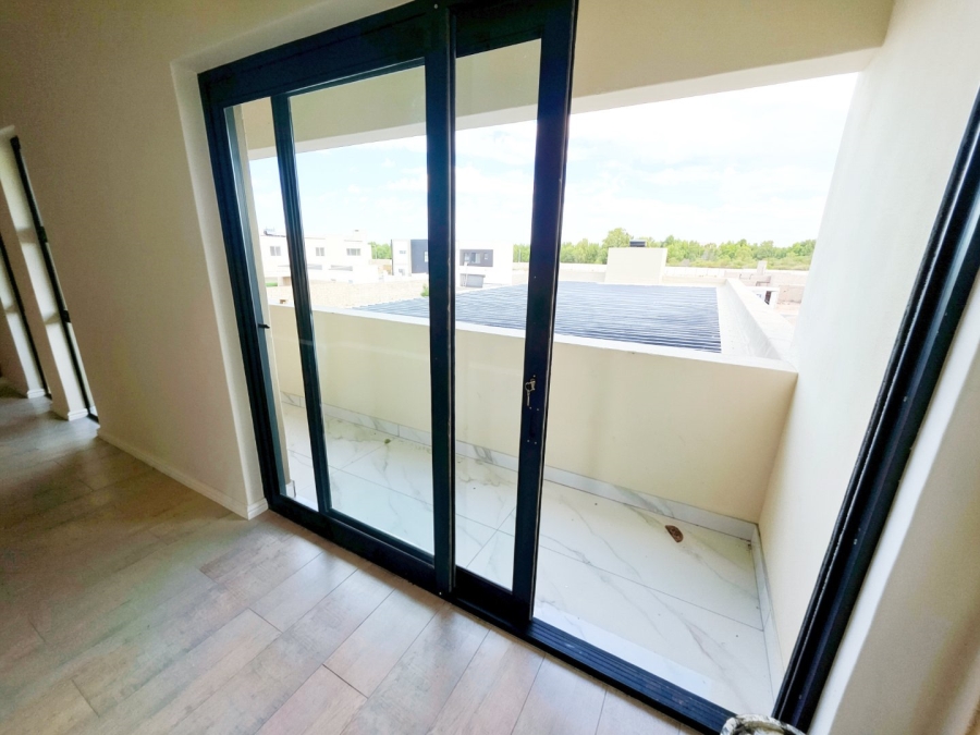3 Bedroom Property for Sale in Sandown Western Cape
